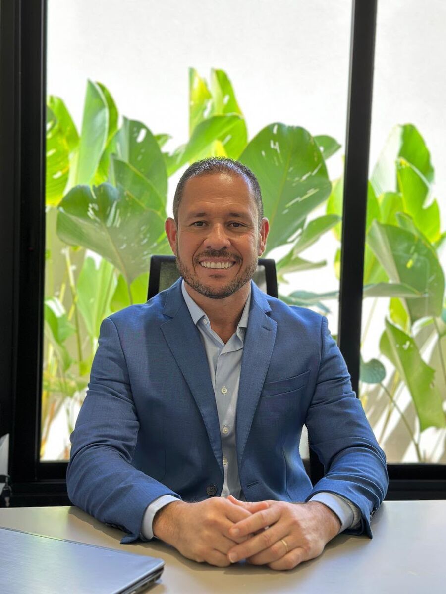 Dr. Marcus Valentin